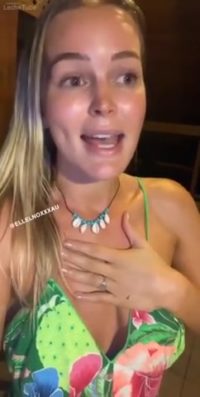 Blonde Sex Clip, Ellen flashing her tits