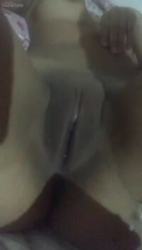 18 year old masturbates when she goes to bed