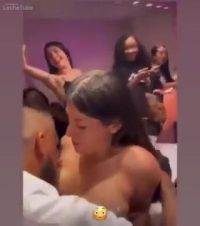 El video Waffles sin verguenza chupando tetas porno xxx