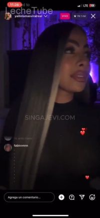 Yailin La mas viral enseñando las tetas y el toto en vivo