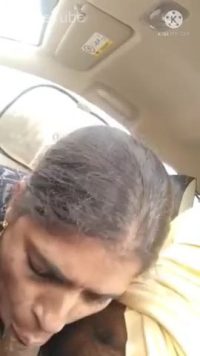 Telugu aunty sulli chikutundi free indian hd porn