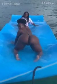Amara La Negra en la playa quieres que la cojan por culo