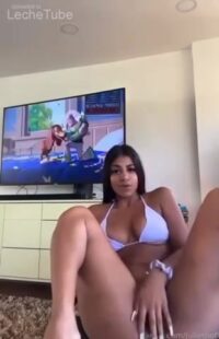 Julieth Diaz colombiana cachondas dandose dedos