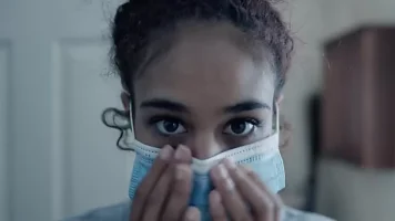 Pandemic sex with slim ebony doll with delivery guy
